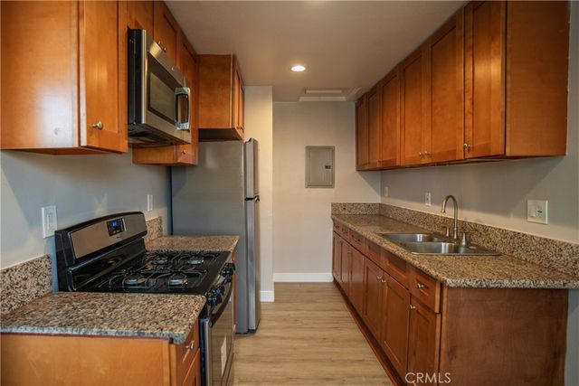 706 W 90th, Los Angeles, CA 90044