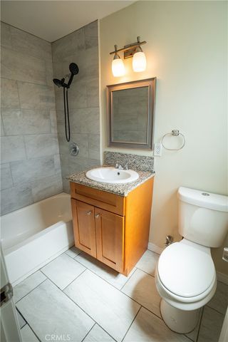 706 W 90th, Los Angeles, CA 90044