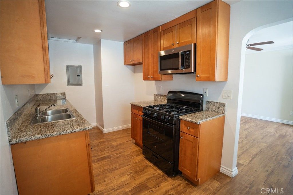 706 W 90th, Los Angeles, CA 90044 — photo 4