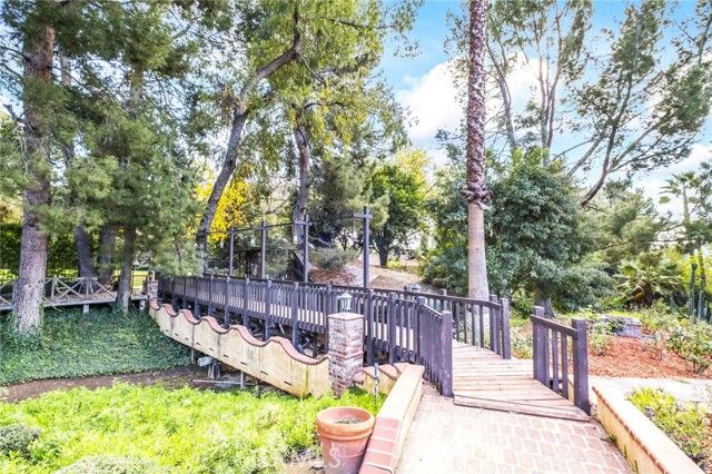 16280 Whispering Spur Street, Riverside, CA 92504