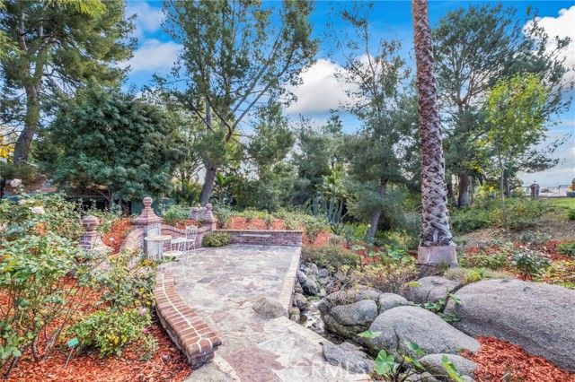 16280 Whispering Spur Street, Riverside, CA 92504