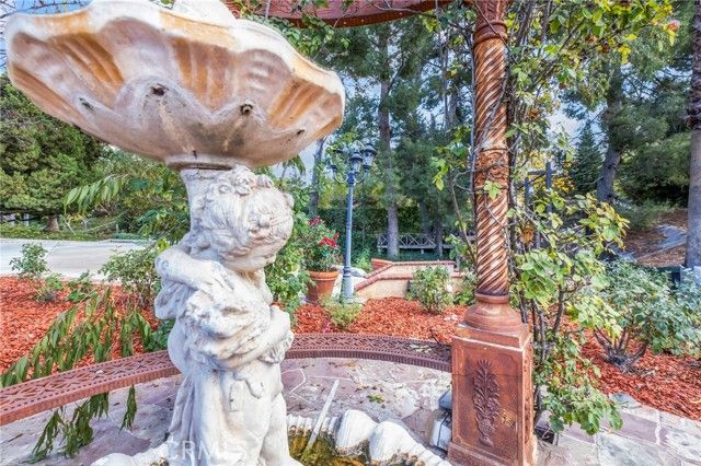 16280 Whispering Spur Street, Riverside, CA 92504