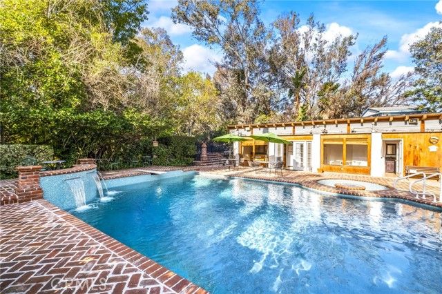 16280 Whispering Spur Street, Riverside, CA 92504