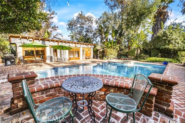 16280 Whispering Spur Street, Riverside, CA 92504