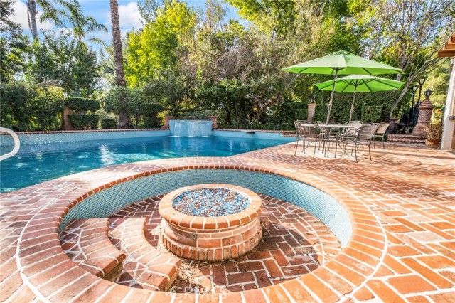 16280 Whispering Spur Street, Riverside, CA 92504