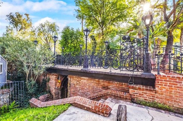 16280 Whispering Spur Street, Riverside, CA 92504