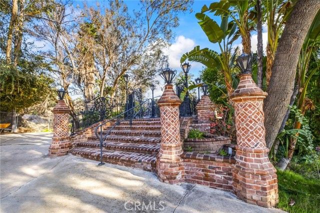 16280 Whispering Spur Street, Riverside, CA 92504