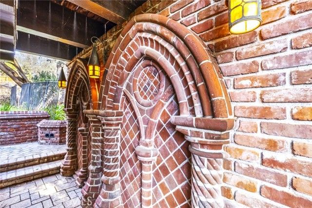 16280 Whispering Spur Street, Riverside, CA 92504