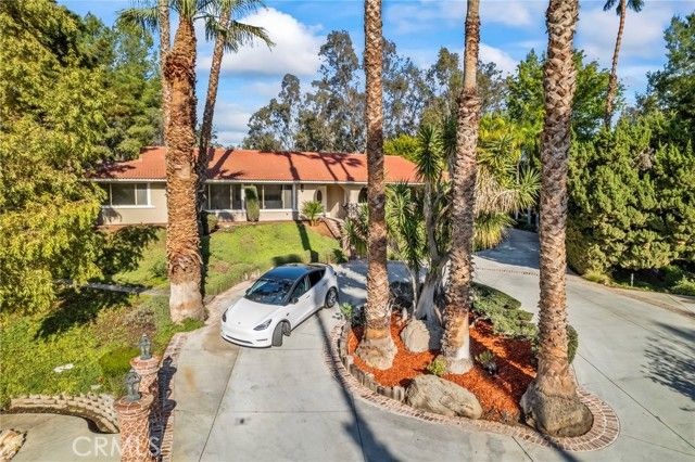 16280 Whispering Spur Street, Riverside, CA 92504