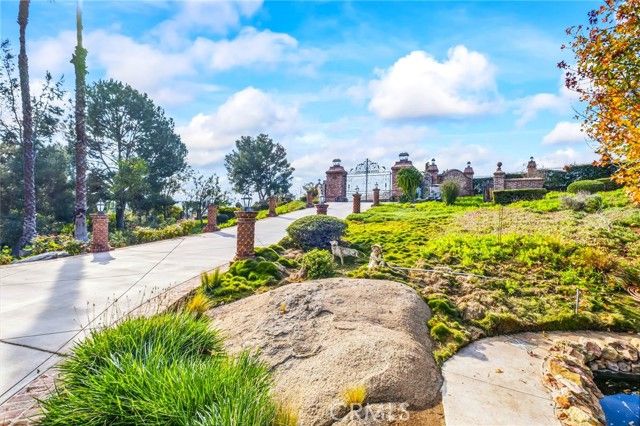 16280 Whispering Spur Street, Riverside, CA 92504