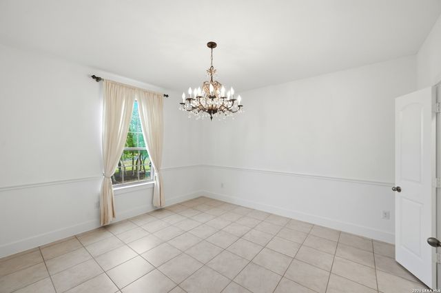 132 N Calvin Barrett, Blanco, TX 78606