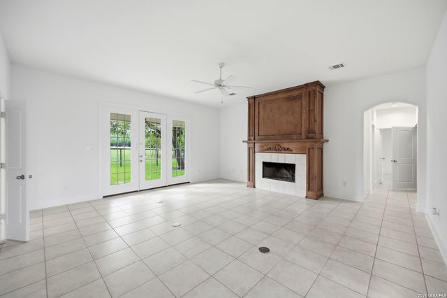132 N Calvin Barrett, Blanco, TX 78606