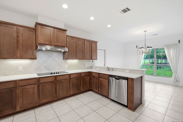 132 N Calvin Barrett, Blanco, TX 78606