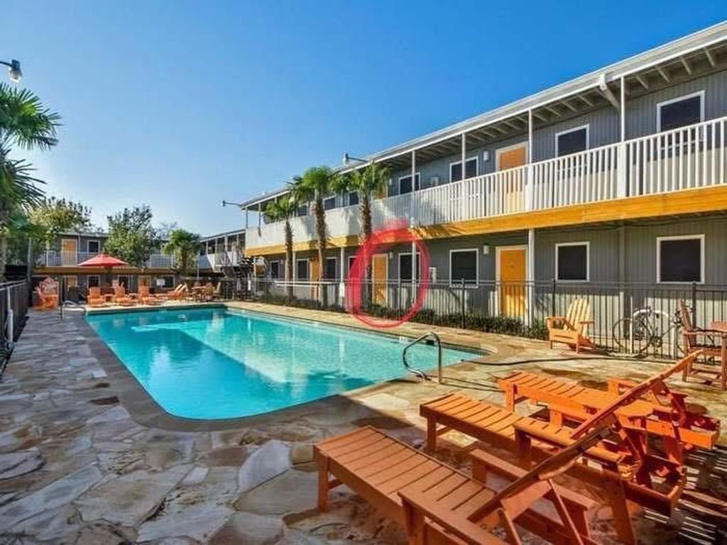 2401 Manor RD 117, Austin, TX 78722
