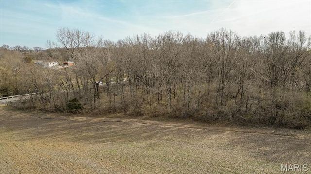 15247 Seven Sisters Avenue, Irving, IL 62051