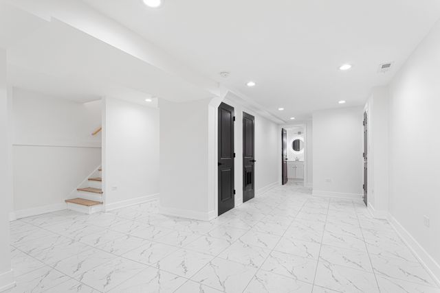 6627 S Saint Lawrence Avenue, Chicago, IL 60637