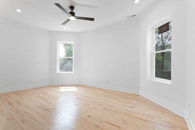 6627 S Saint Lawrence Avenue, Chicago, IL 60637