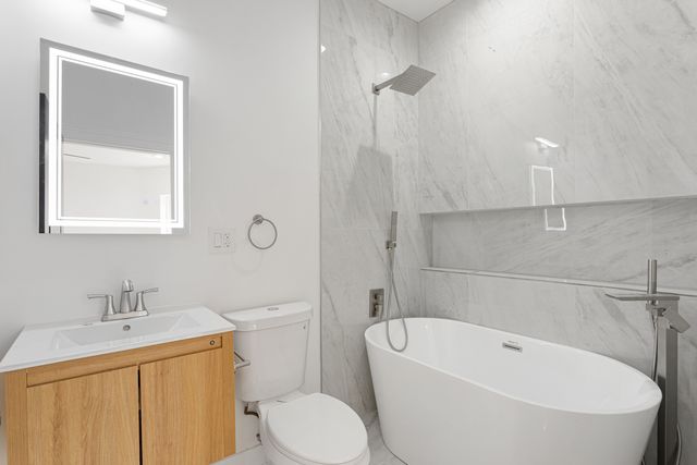 6627 S Saint Lawrence Avenue, Chicago, IL 60637