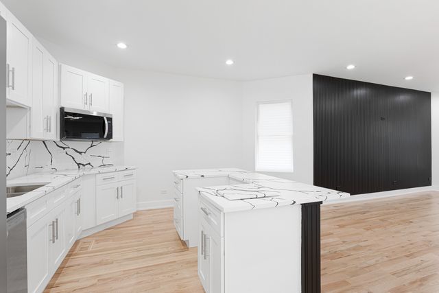 6627 S Saint Lawrence Avenue, Chicago, IL 60637