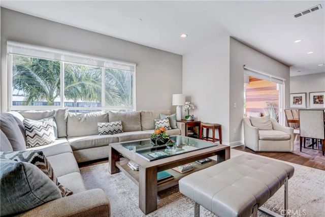 12468 Osprey 2, Playa Vista, CA 90094