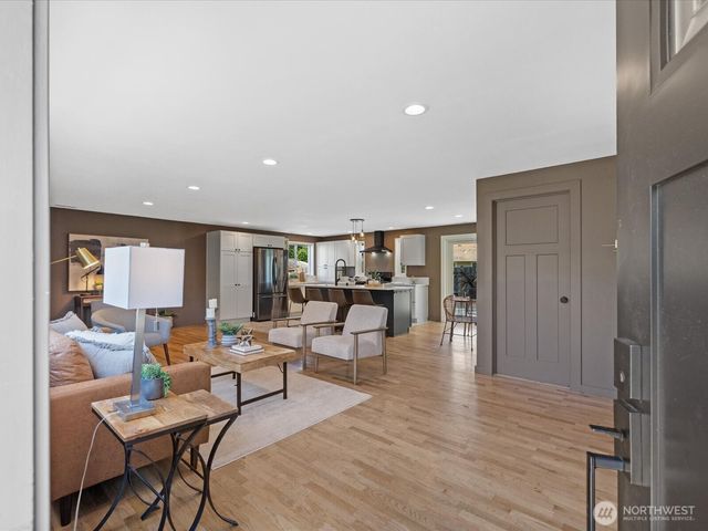 18014 110th Place SE, Renton, WA 98055