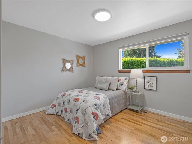 18014 110th Place SE, Renton, WA 98055