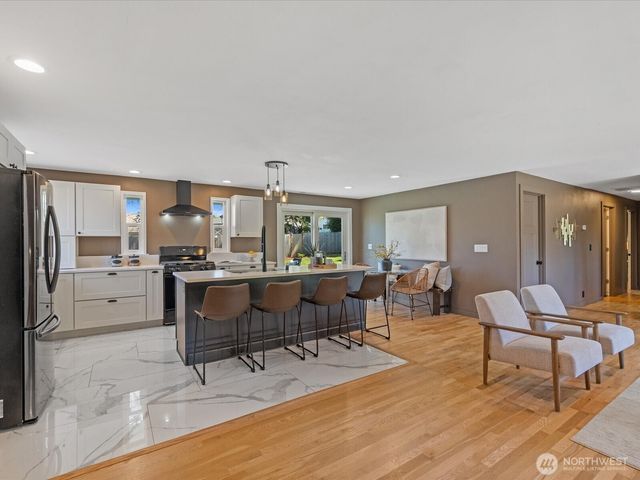 18014 110th Place SE, Renton, WA 98055
