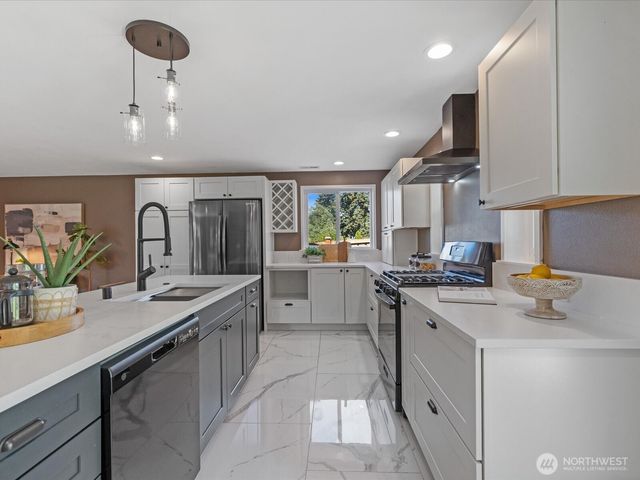 18014 110th Place SE, Renton, WA 98055