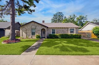 6015 Birchmont Drive, Houston, TX 77092