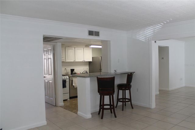 151 OYSTER BAY CIRCLE 200, Altamonte Springs, FL 32701