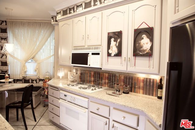 128 N Swall Drive 108, Los Angeles, CA 90048