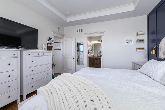 6988 141st Street, Basehor, KS 66007