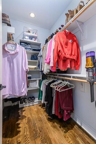 6988 141st Street, Basehor, KS 66007