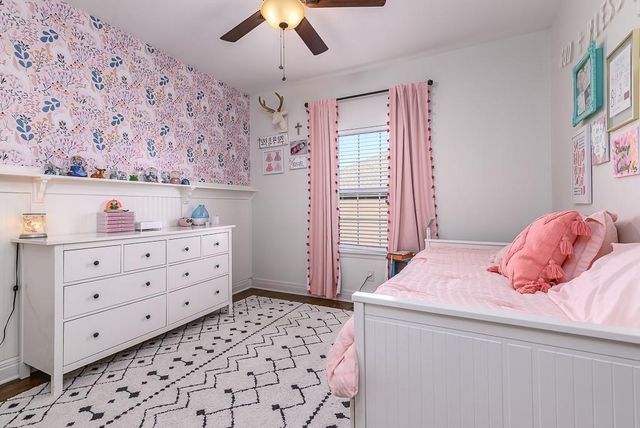 6988 141st Street, Basehor, KS 66007