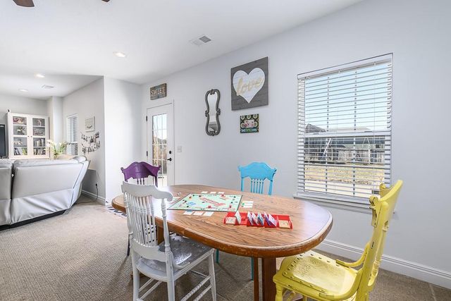 6988 141st Street, Basehor, KS 66007