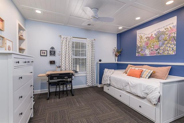 6988 141st Street, Basehor, KS 66007