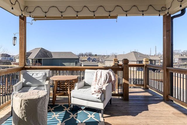 6988 141st Street, Basehor, KS 66007