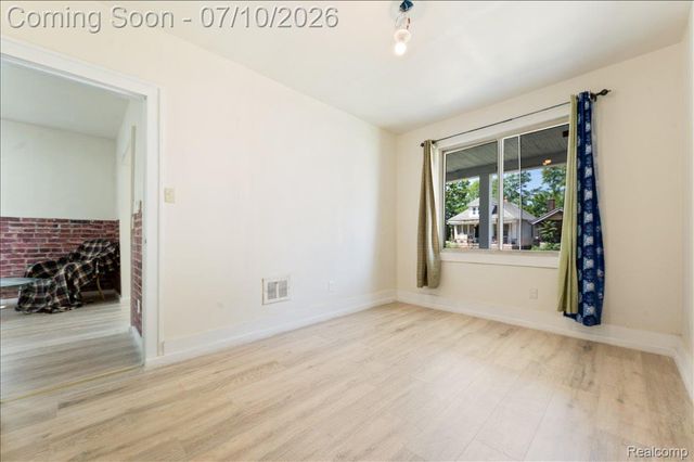 17196 Shields Street, Detroit, MI 48212