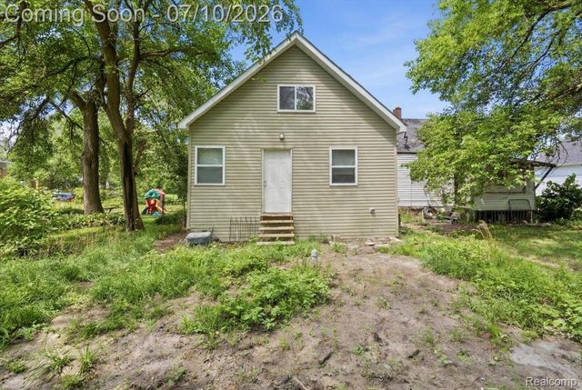 17196 Shields Street, Detroit, MI 48212