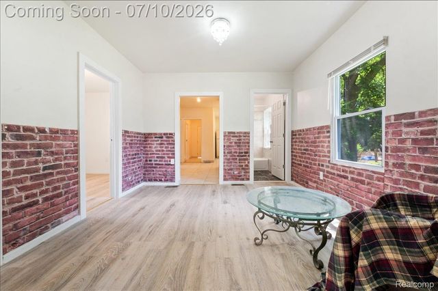 17196 Shields Street, Detroit, MI 48212