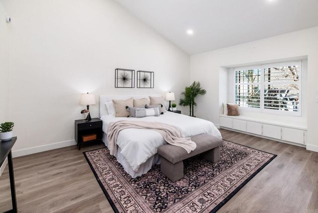 4084 Crystal Dawn Lane 105, San Diego, CA 92122