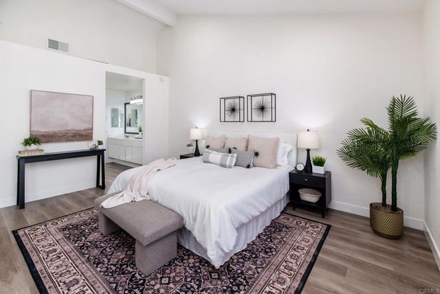 4084 Crystal Dawn Lane 105, San Diego, CA 92122