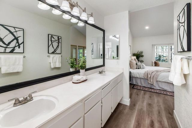 4084 Crystal Dawn Lane 105, San Diego, CA 92122