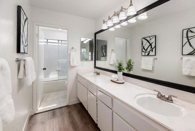 4084 Crystal Dawn Lane 105, San Diego, CA 92122