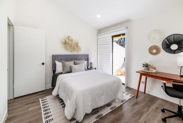 4084 Crystal Dawn Lane 105, San Diego, CA 92122