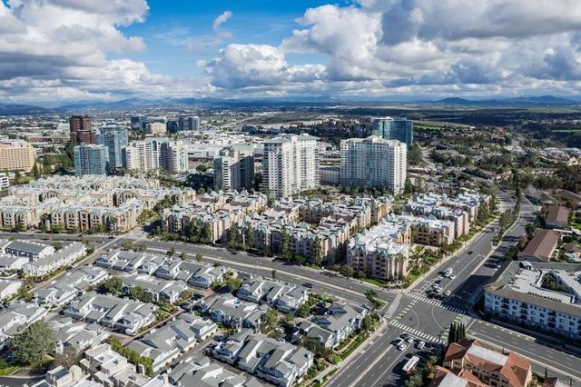 4084 Crystal Dawn Lane 105, San Diego, CA 92122