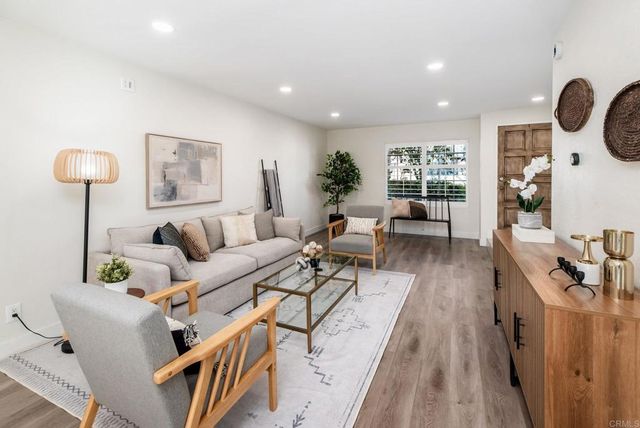 4084 Crystal Dawn Lane 105, San Diego, CA 92122