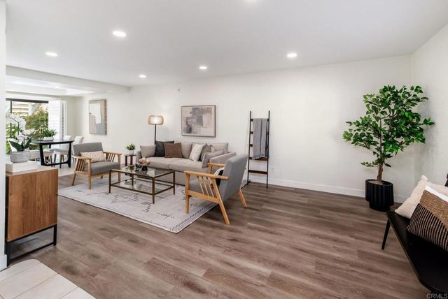 4084 Crystal Dawn Lane 105, San Diego, CA 92122