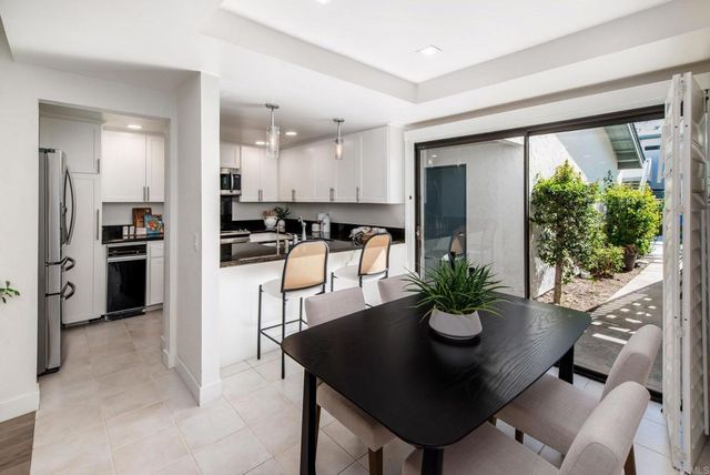 4084 Crystal Dawn Lane 105, San Diego, CA 92122