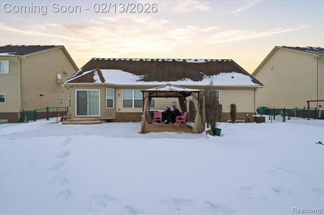 17482 Sunny Crest Drive, Brownstown, MI 48174